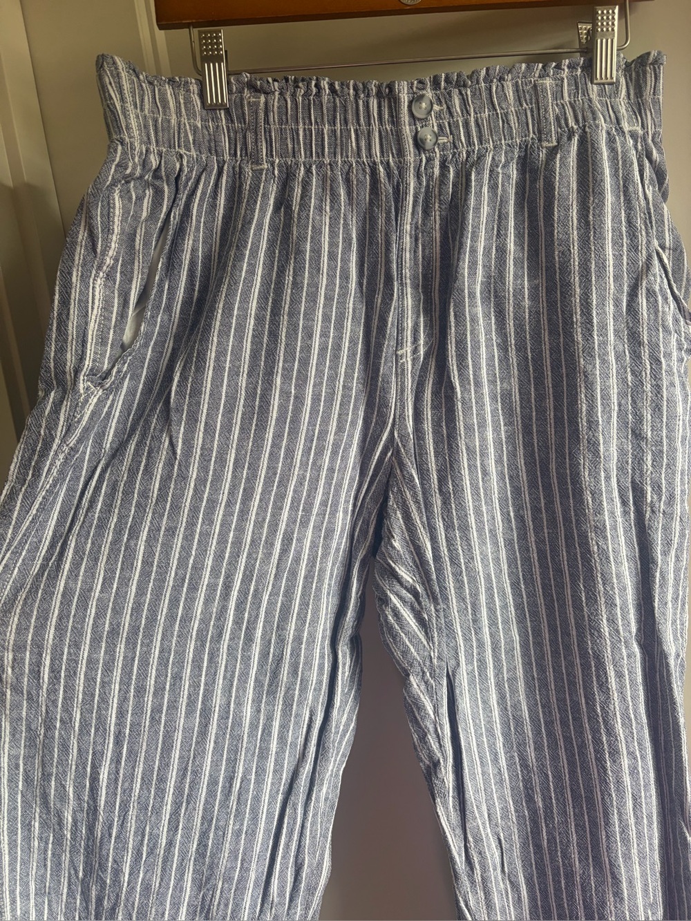 Briggs New York Gray and White Stripes chinos